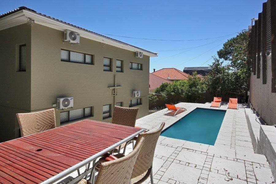 To Let 2 Bedroom Property for Rent in Vredehoek Western Cape